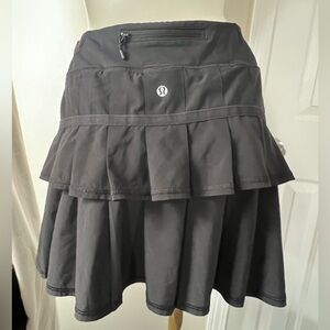 Lululemon Black Athletic Skirt with Built-In Shorts Sz 4
